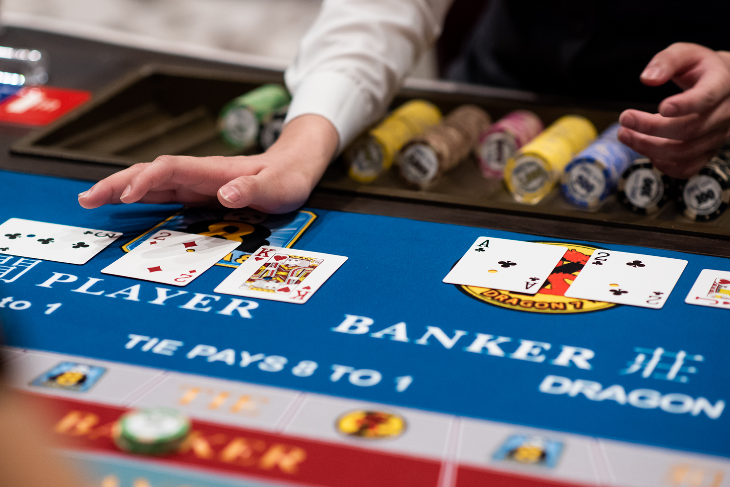Kỹ thuật canh bài Baccarat